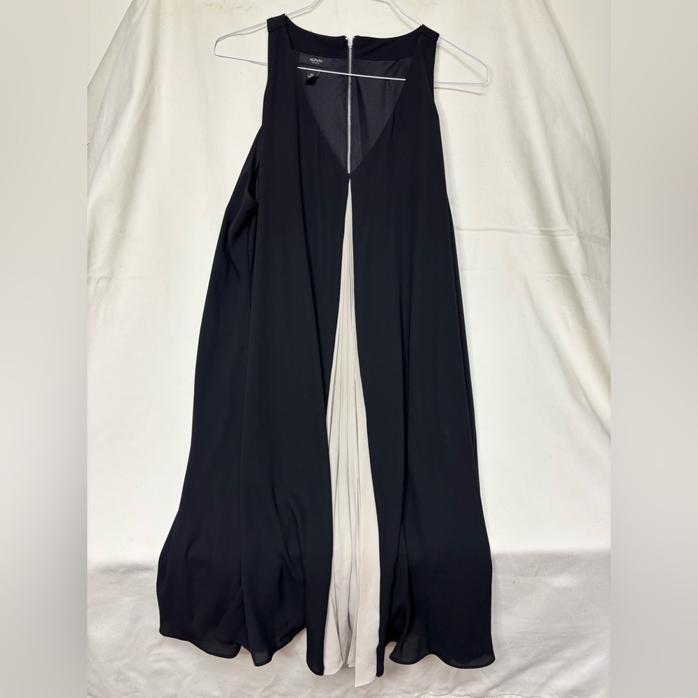 Alfani Black hidden cream pleated inlay flowy short Dress